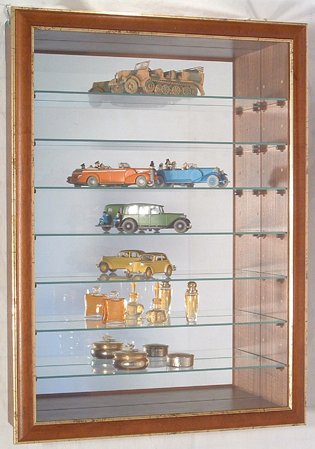 Vitrine pour collection de voitures miniatures  Vitrine pour collection,  Vitrine miniature, Vitrine